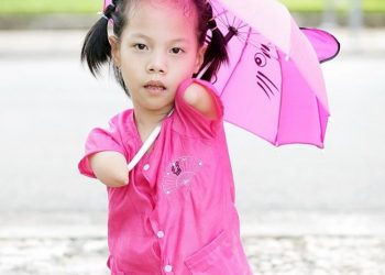 Công chúa “chim cánh cụt” ước mơ làm chuyên gia máy tính