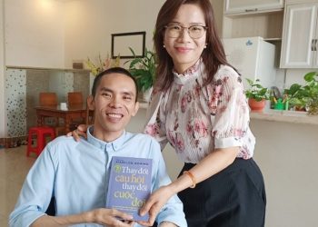 Nguyễn Chánh Tín tham gia nhiều buổi chia sẻ truyền cảm hứng. Anh được nhiều người yêu mến, ngưỡng mộ vì quyết tâm thay đổi cuộc đời vốn khắc nghiệt của mình. Ảnh: Nhân vật cung cấp.