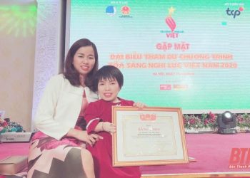 Nguyễn Thị Thu Hiền nhân bằng khen