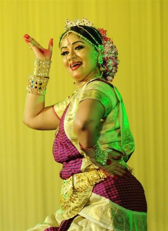 Trong một tai nạn giao thông năm 1981, Sudha Chandran bị mất chân phải do bị nhiễm trùng trong phẫu thuật. Ảnh: TL.