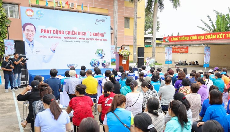 Buổi phát động chiến dịch tuyên truyền phòng chống muỗi “3 Không” được đông đảo người dân tham dự