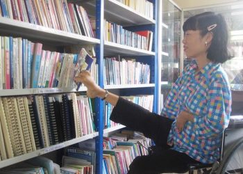 Đôi chân thay cho đôi tay, linh hoạt trong công việc