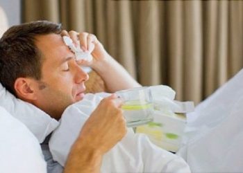 Một số tác dụng phụ sau tiêm vắc xin có thể do từng mắc COVID-19.