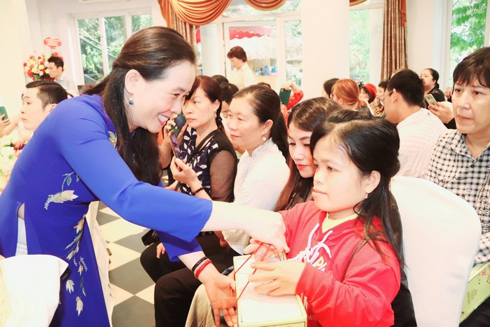 Người khuyết tật tham gia phiên giao dịch việc làm tại Hà Nội