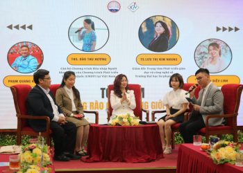 Diễn giả chia sẻ về giáo dục bình đẳng cho người khuyết tật tại tọa đàm