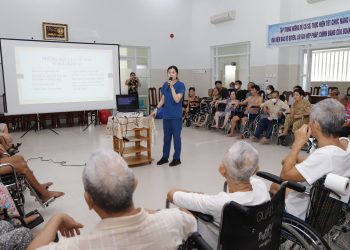 Lớp tập huấn phục hồi chức năng cho người khuyết tật tại Tây Ninh