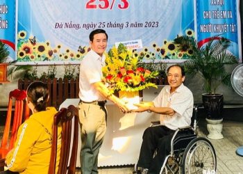 Người khuyết tật tham gia học nghề và phục hồi chức năng