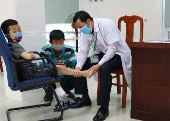 Chăm sóc sức khỏe cho người khuyết tật tại cơ sở y tế