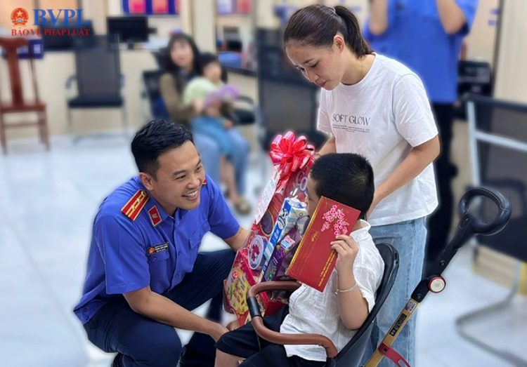 cấp căn cước công dân cho trẻ khuyết tật