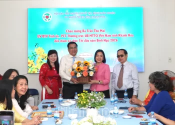 đến thăm Hội Bảo trợ người khuyết tật